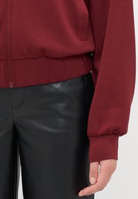 ONLY Tall ONLMILA ZIP LOOSE - Sweatjakke - cabernet/cloud dancer