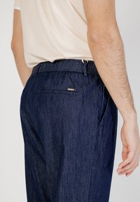Gianni Lupo HURON - Jeans Tapered Fit - dark denim