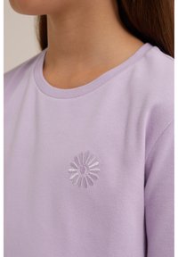 WE Fashion Trükipildiga T-särk - violet