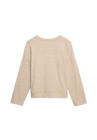 Beżowy sweter w prążki z okrągłym dekoltem i długimi rękawami. Materiał ma miękką teksturę, z delikatnym wzorem w paski.