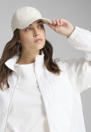 Lippalakki - alpine snow