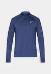 STRIDE MIDLAYER - Суитшърт с цип - midnight navy/reflective silver-coloured