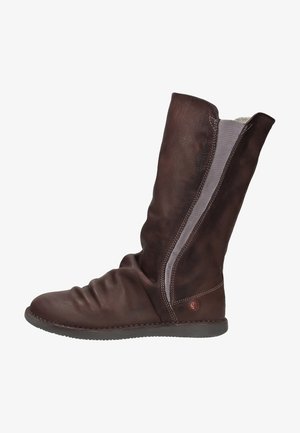 Boots - brown