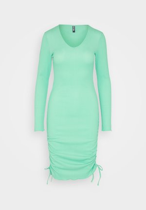 Pieces PCBENDY RUCHING DRESS - Vestido informal - irish green