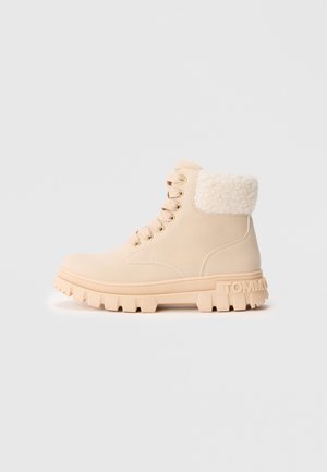 MICHIGAN - Snørestøvletter - beige