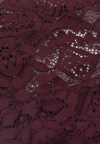 Non sélectionné, burgundy