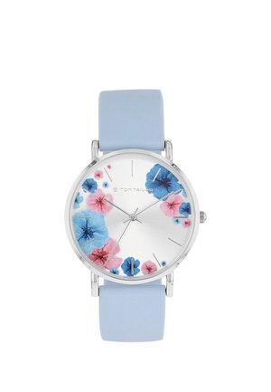 Silberne Uhr mit hellblauem Armband, verziert mit blauen und pinken Blumenmustern auf dem Zifferblatt, mit dünnen silbernen Stunden- und Minutenzeigern.