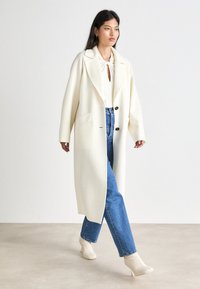 Marc Cain Manteau classique - bright ecru