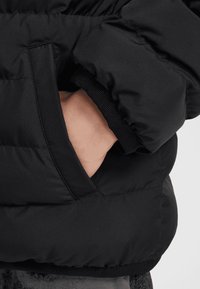 Nike Sportswear UNISEX - Zimska jakna - black