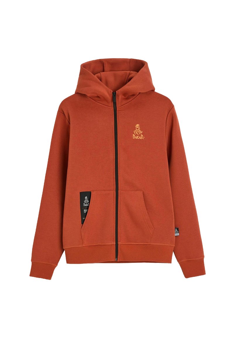 Bluza z kapturem na zamek w kolorze rdzawym pomarańczowym, z dużymi przednimi kieszeniami, czarnym zamkiem i małym logo Dakar na lewej piersi oraz kieszeni.