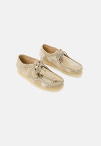 Επιλέχθηκε, beige