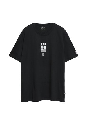 Czarny t-shirt z krótkim rękawem z ikonami flag Kanady, Meksyku i USA oraz skrótami nazw krajów, wydrukowanymi na biało na środku przodu.