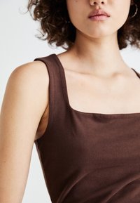 Gina Tricot SQUARE TANK - Topper - dark brown