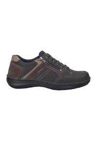 Baskets en cuir avec un mélange de panneaux gris foncé et marron, forme arrondie, accents perforés et une fermeture éclair sur le côté pour un accès facile.