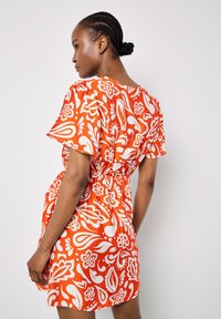 Apricot FLORAL PAISLEY  - Freizeitkleid - orange