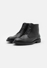 Vagabond ALEX - Botins de atacadores - black