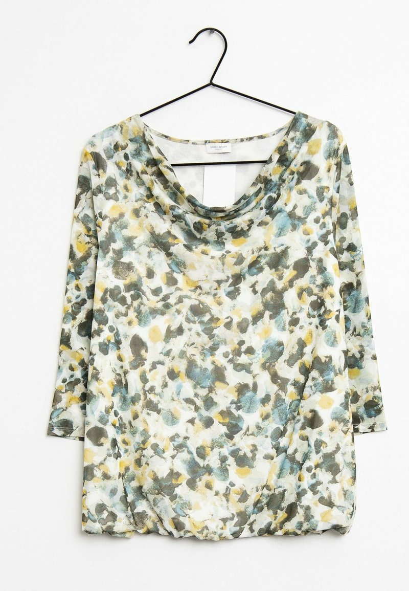 Haut fleuri avec un col bénitier, manches 3/4, réalisé en tissu léger dans des tons verts, jaunes et gris, présentant un design fluide.