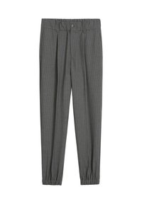 Grijze pinstripe broek met een ontspannen pasvorm, voorzien van een elastische tailleband en gerimpelde manchetten voor comfort en stijl.