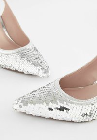 Next FOREVER COMFORT SEQUIN POINT TOE  - Avokkaat - silver