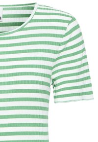 Chemise à manches courtes rayée vert et blanc, fabriquée en tissu côtelé, avec un col rond et une texture douce.