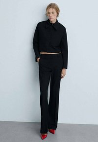 Mango Hlače - black