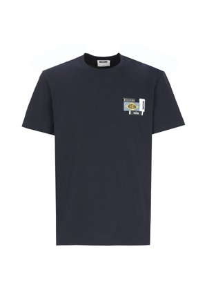 T-shirt blu navy a maniche corte con una piccola toppa del logo Moschino multicolore sul petto sinistro.