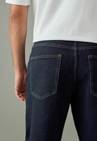 Thumbnail Image 3