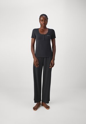 CARRIE - Yöasusetti - jet black