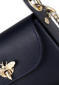 DrachenLeder UMHÄNGE - Handbag - dunkelblau