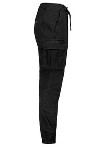 Pantalon cargo noir avec ceinture élastique, cordon de serrage, poche latérale à rabat, poche arrière boutonnée et poignets élastiques, vu de côté gauche.