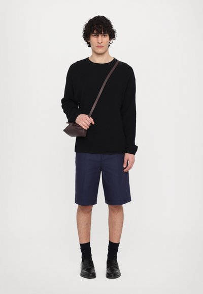 Filippa K RELAXED SWEATER - Džemper - black
