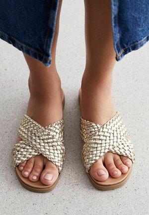 Slip-on sandaler - gold-coloured