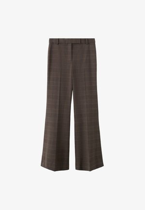 Pantalones de pierna ancha marrones con un sutil patrón de cuadros, lazos para cinturón y pliegue frontal, mostrados sobre un fondo blanco.