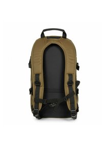 Khaki nylon plecak z wyściełanym tyłem, regulowanymi paskami i uchwytem na górze. Posiada wiele pasków i klamer. Gładkie czarne wnętrze.