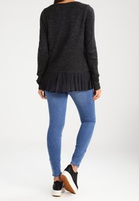 Object Sweter