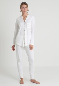 Hanro - PURE ESSENCE 1/1 ARM - Pyjama - off white Miniatuurafbeelding 1