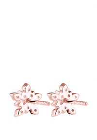 Boucles d'oreilles en or rose en forme de feuilles, avec un design ajouré comportant de petites découpes circulaires et des tiges fines pour le maintien.