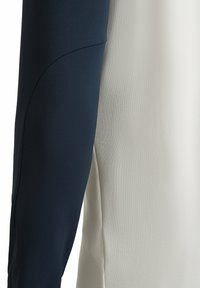 FALKE SKIING - Langarmshirt - off white