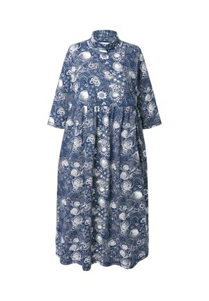 Maxi-jurk in navy stof met witte bloemen- en abstracte patronen. Heeft een hoge kraag en driekwartmouwen, met een vloeiende uitstraling.