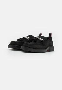 HUGO IKER - Pantofi slip-on - black
