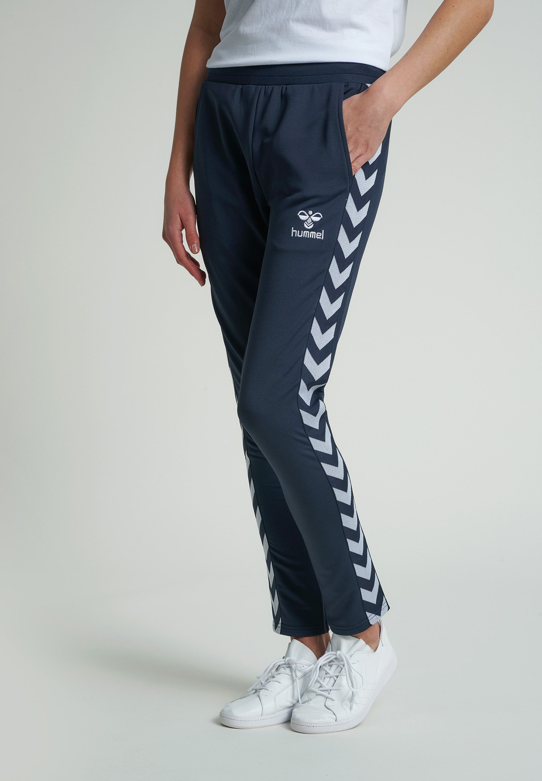 Hummel Pantaloni Jogging Donna Affusolati - Tapered Comodi Per Sport E Tempo Libero