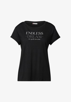 Czarny t-shirt z krótkim rękawem wykonany z miękkiego materiału. Posiada slogan "NIESKOŃCZONE MARZENIE 2025" w białej czcionce na przodzie. Gładka tekstura.