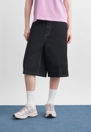 NIXON SINGLE KNEE ROBERTSON - Lühikesed teksad - black  rinsed