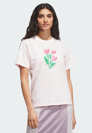 adidas Sportswear, ADIDAS SPORTSWEAR FLORAL BLOOM AT YOUR OWN PACE GRAPHIC T-SHIRT - T-shirt con stampa - distilled pink
