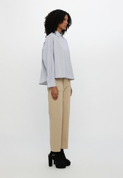 WEEKEND MaxMara Nööpidega pluus - blu