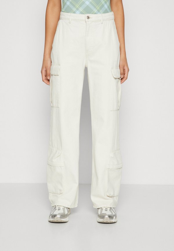 ONLRINGO WIDE CARGO - Wide Leg - ecru