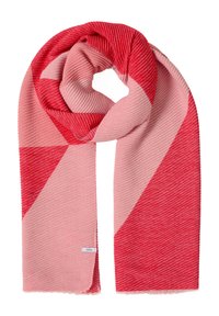 Rode en roze geribbelde gebreide sjaal met geometrische kleurvlakken en een klein wit label met de tekst "CECIL" aan één uiteinde.