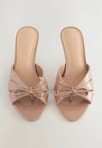 REGULAR FIT - FOREVER COMFORT® BOW CUTOUT OPEN TOE  - Iešļūcenes - nude