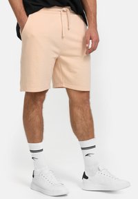 INDICODE JEANS Shorts - pale peach