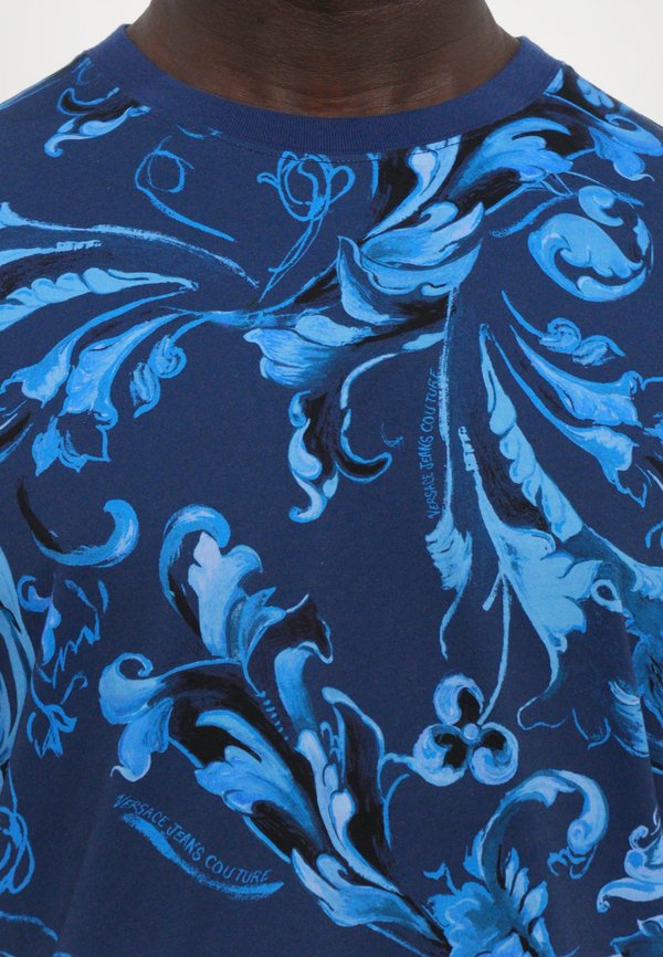 ALL OVER - Print T-shirt4